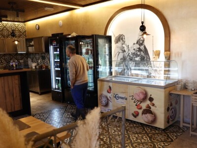 Graničarska kuća "Von Appel" i trgovina Sikirevčanka