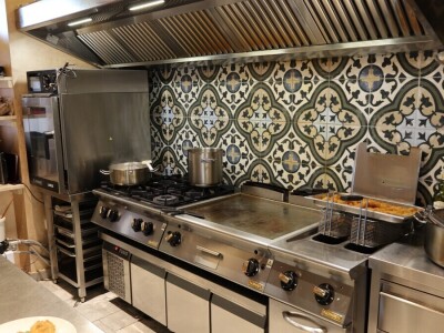 Graničarska kuća "Von Appel" i trgovina Sikirevčanka