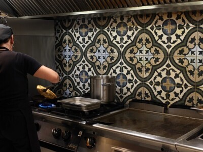 Graničarska kuća "Von Appel" i trgovina Sikirevčanka