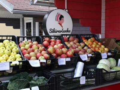 Graničarska kuća "Von Appel" i trgovina Sikirevčanka