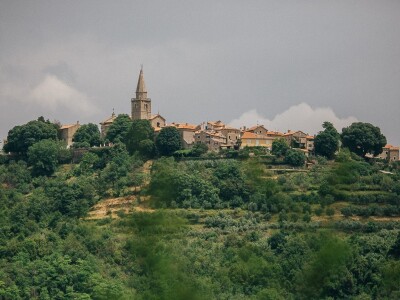 Grožnjan iz daljine