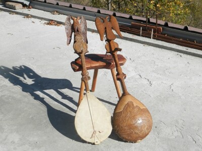 Gusle Tome Obućine gude o junaštvu širom sveta