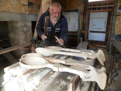 Gusle Tome Obućine gude o junaštvu širom sveta