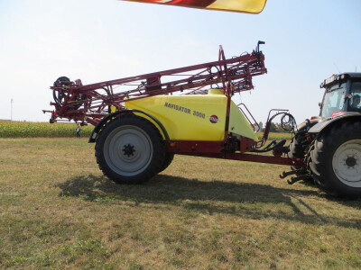 Vučena prskalica Hardi Navigator 3000