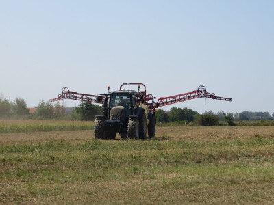 Vučena prskalica Hardi Navigator 3000