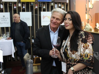 Hercegovački vinari na sajmu u Mostaru Hercegovački vinari na sajmu u Mostaru