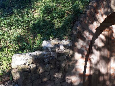 Hobbitova kućica usred slavonske ravnice mjesecima održava namirnice svježima Hobbitova kućica usred slavonske ravnice mjesecima održava namirnice svježima