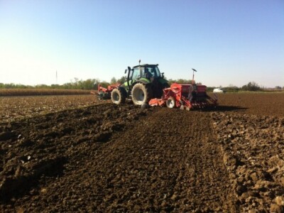 OPG Horvat iz usluge obrađuje i drugima zemlju OPG Horvat iz usluge obrađuje i drugima zemlju