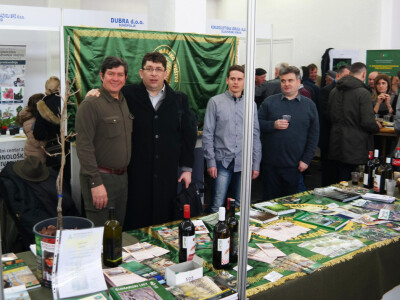 Sadnica hrasta lužnjaka na izložbi u novoj Gradiški