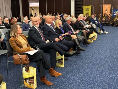 Hrvatski pčelarski savez proslavio 70 godina djelovanja Hrvatski pčelarski savez proslavio 70 godina djelovanja