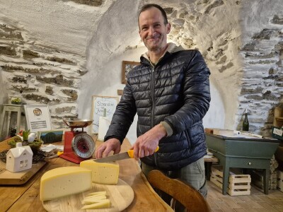 Planinsko gospodarstvo u Podmelcu Andreja Hvala Planinsko gospodarstvo u Podmelcu Andreja Hvala