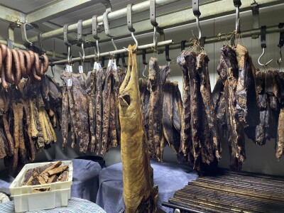 I visočki faraoni bi mastili brkove Babićevom pečenicom