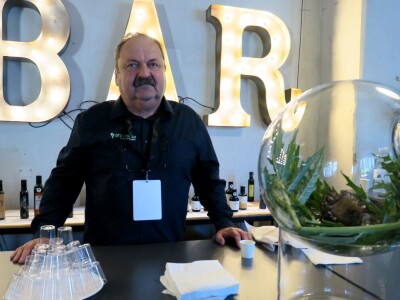 : Iako su ulja vrhunske kvalitete, istarski maslinari nezadovoljni randmanom. Zbog suše i kiše, ulja će na tržištu biti manje uz neznatan porast cijena zbog poskupjele prerade – zaključuju senzorni oc