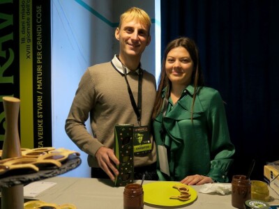 : Iako su ulja vrhunske kvalitete, istarski maslinari nezadovoljni randmanom. Zbog suše i kiše, ulja će na tržištu biti manje uz neznatan porast cijena zbog poskupjele prerade – zaključuju senzorni oc