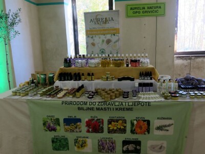 : Iako su ulja vrhunske kvalitete, istarski maslinari nezadovoljni randmanom. Zbog suše i kiše, ulja će na tržištu biti manje uz neznatan porast cijena zbog poskupjele prerade – zaključuju senzorni oc