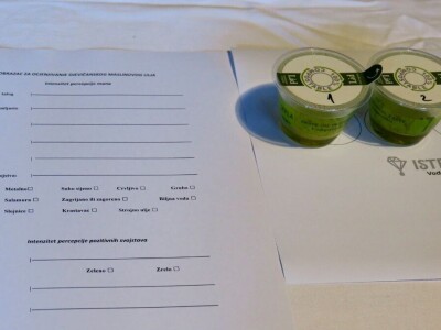 : Iako su ulja vrhunske kvalitete, istarski maslinari nezadovoljni randmanom. Zbog suše i kiše, ulja će na tržištu biti manje uz neznatan porast cijena zbog poskupjele prerade – zaključuju senzorni oc