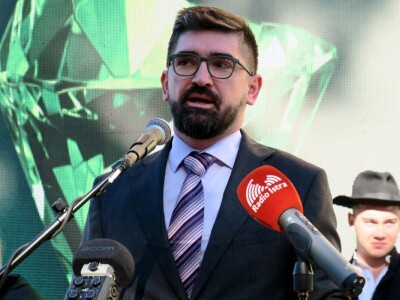 : Iako su ulja vrhunske kvalitete, istarski maslinari nezadovoljni randmanom. Zbog suše i kiše, ulja će na tržištu biti manje uz neznatan porast cijena zbog poskupjele prerade – zaključuju senzorni oc