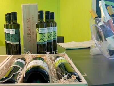 : Iako su ulja vrhunske kvalitete, istarski maslinari nezadovoljni randmanom. Zbog suše i kiše, ulja će na tržištu biti manje uz neznatan porast cijena zbog poskupjele prerade – zaključuju senzorni oc