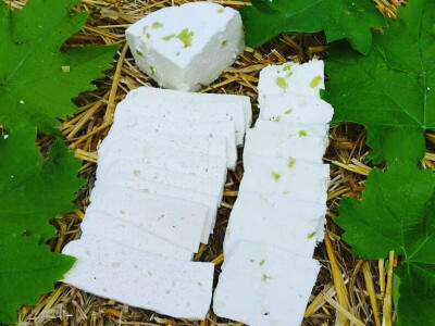 Ika farm u Nikincima bavi se proizvodnjom koza