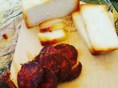 Ika farm u Nikincima bavi se proizvodnjom koza