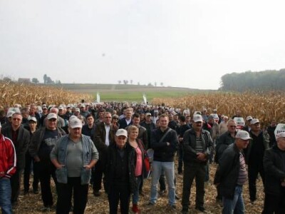 Okupljeni poljoprivredni proizvođači na Danima polja