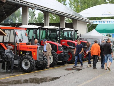 Poljoprivredna mehanizacija za sajmu u Gornjoj Radgoni