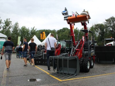 Poljoprivredna mehanizacija za sajmu u Gornjoj Radgoni