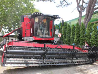 Austro Diesel kombajn