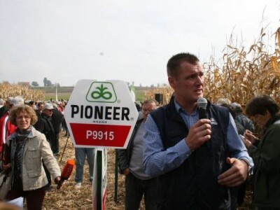 Mario Bačani, Pioneer