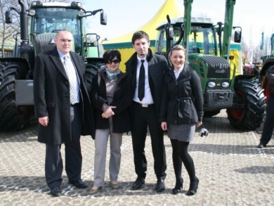 Goran Pajnić direktor tvrtke Belje Remont d.o.o. s kolegama