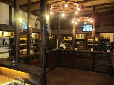 Agrarni novinari iz Novog Sada u poseti Iločkom podrumu