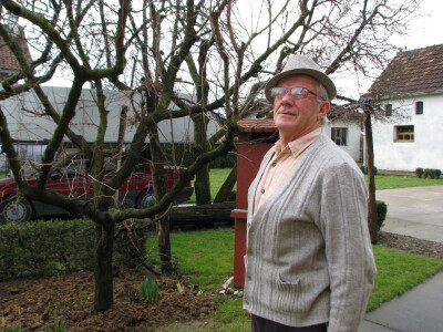 Jovan pored voća Jovan pored voća