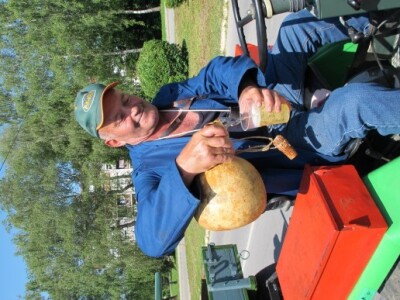 Na tradicionalnom sajmu proizvoda i starih zanata izlagalo je stotinjak prodavača vina, drugih proizvoda i suvenira