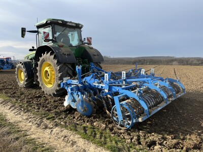 Sjetva boba na OPG-u Plazibat