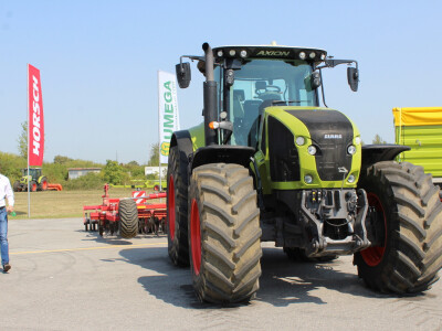 Farm Show, dan drugi - ljudi i strojevi