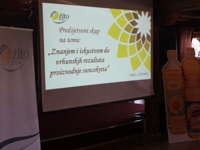 Vlasnik i osnivač Žito grupe Marko Pipunić s proizvođačima suncokreta Vlasnik i osnivač Žito grupe Marko Pipunić s proizvođačima suncokreta