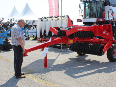 Farm Show, dan drugi - ljudi i strojevi