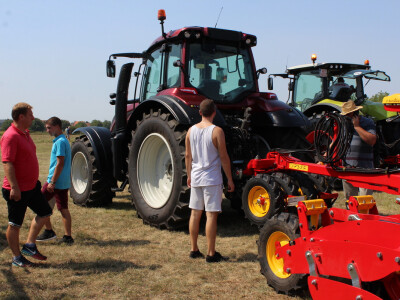 Farm Show, dan drugi - ljudi i strojevi