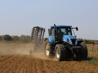 Farm Show, dan drugi - ljudi i strojevi