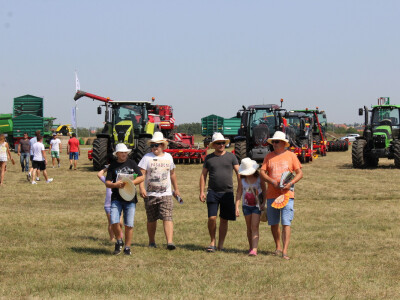 Farm Show, dan drugi - ljudi i strojevi