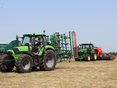 Farm Show, dan drugi - ljudi i strojevi