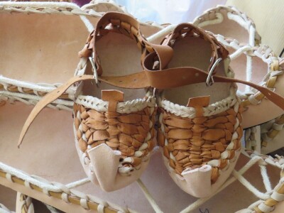 Ko povezuje opančarstvo, izradu narodnih nošnji, poljoprivredu i pripremu zimnicu? Ko povezuje opančarstvo, izradu narodnih nošnji, poljoprivredu i pripremu zimnicu?