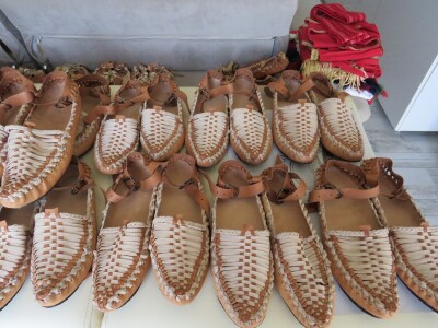 Ko povezuje opančarstvo, izradu narodnih nošnji, poljoprivredu i pripremu zimnicu? Ko povezuje opančarstvo, izradu narodnih nošnji, poljoprivredu i pripremu zimnicu?