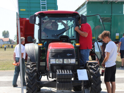 Farm Show, dan drugi - ljudi i strojevi