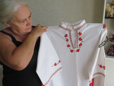 Ko povezuje opančarstvo, izradu narodnih nošnji, poljoprivredu i pripremu zimnicu? Ko povezuje opančarstvo, izradu narodnih nošnji, poljoprivredu i pripremu zimnicu?