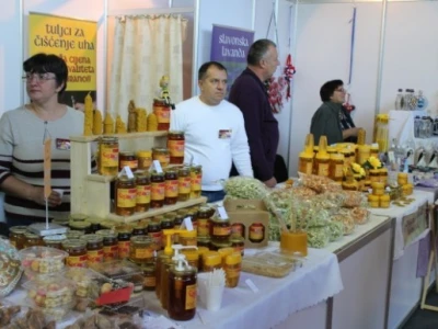Bogata ponuda meda