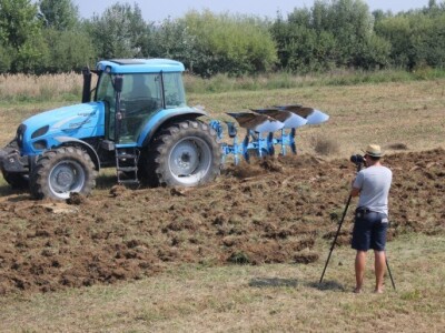 Rabe Albatros plug i Landini traktor