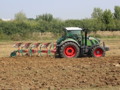 Fendt traktor