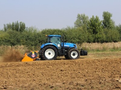 New Holland s priključcima