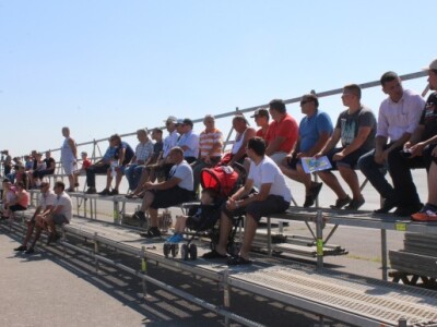 Zainteresirani posjetitelji sajma.